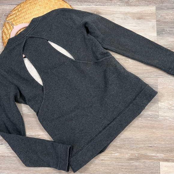 Lululemon &go Endeavour Gray Sweatshirt - Picture 4 of 7